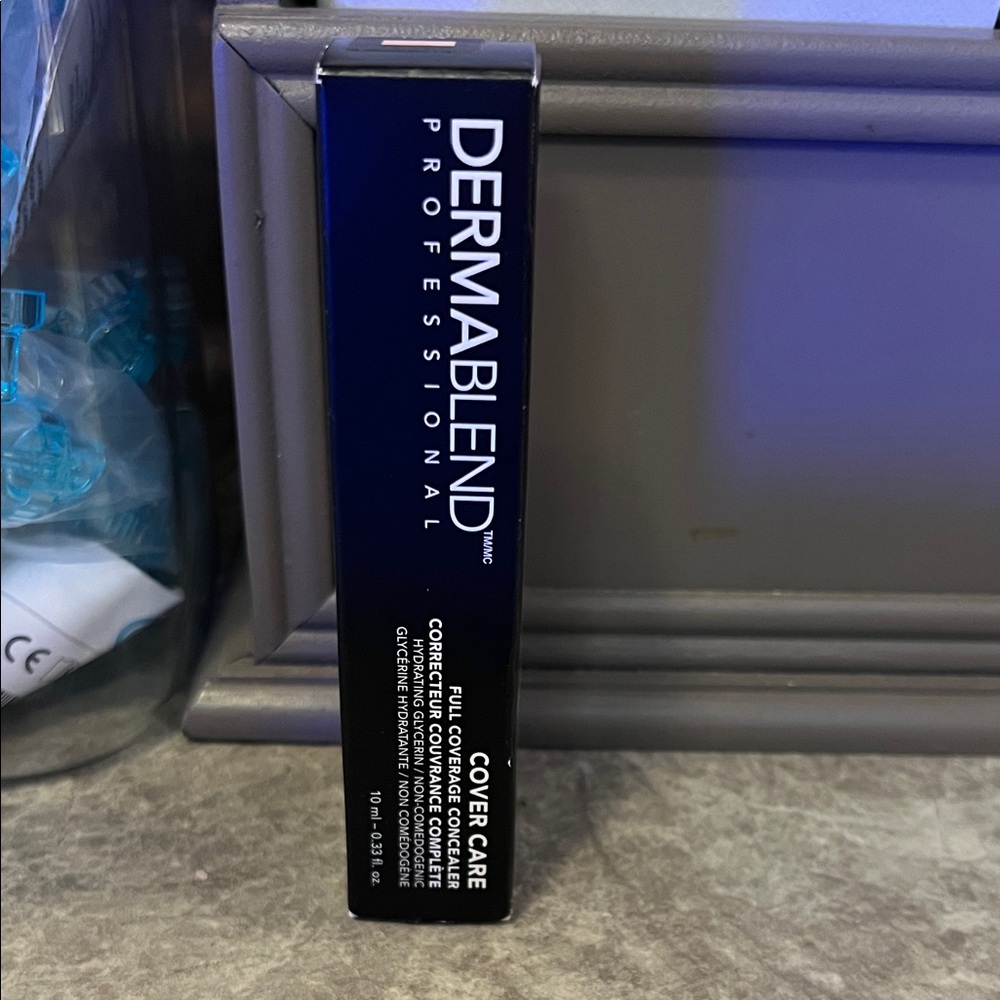 Dermablend Professional Cover Care in Black